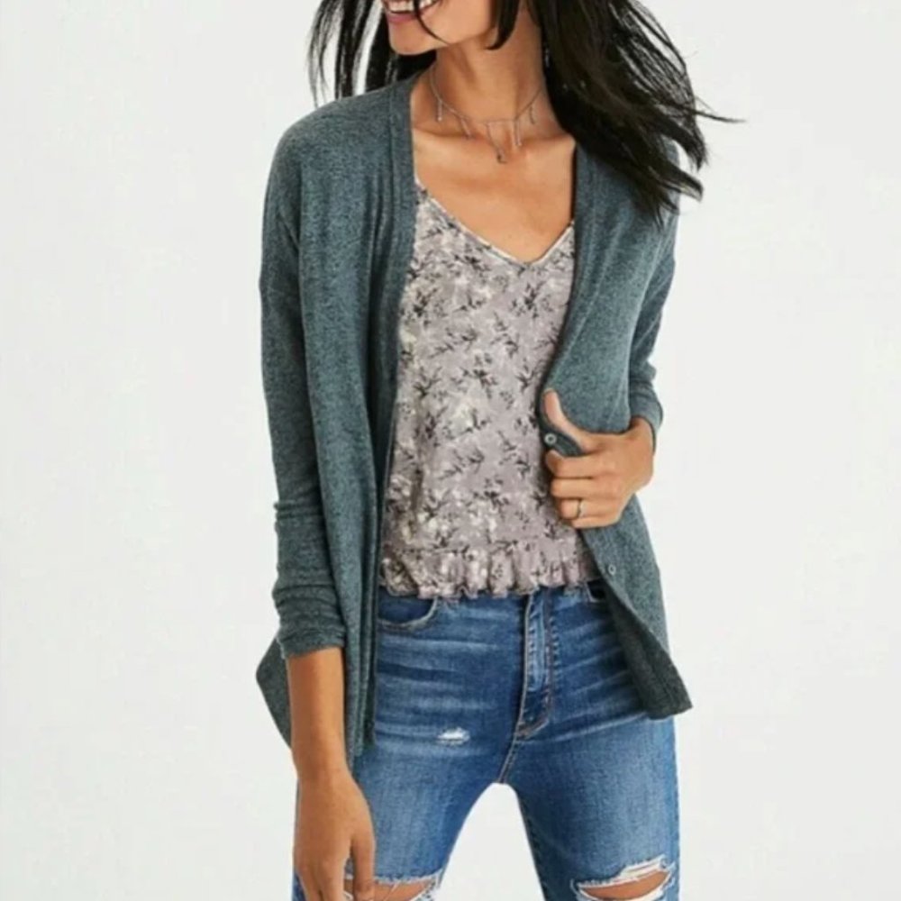 American Eagle Soft Cardigan Size Medium